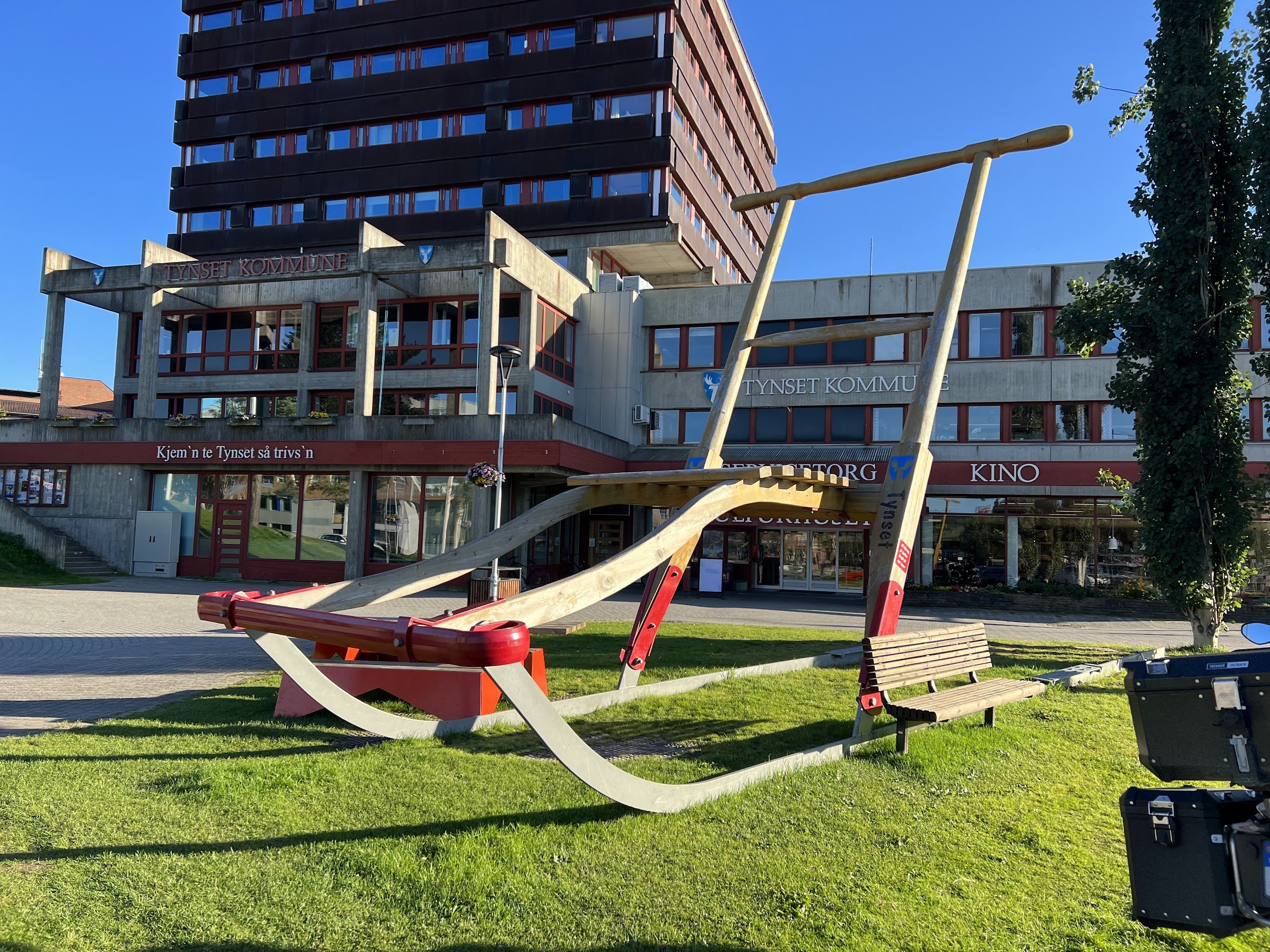 The World’s Second Biggest Kicksled